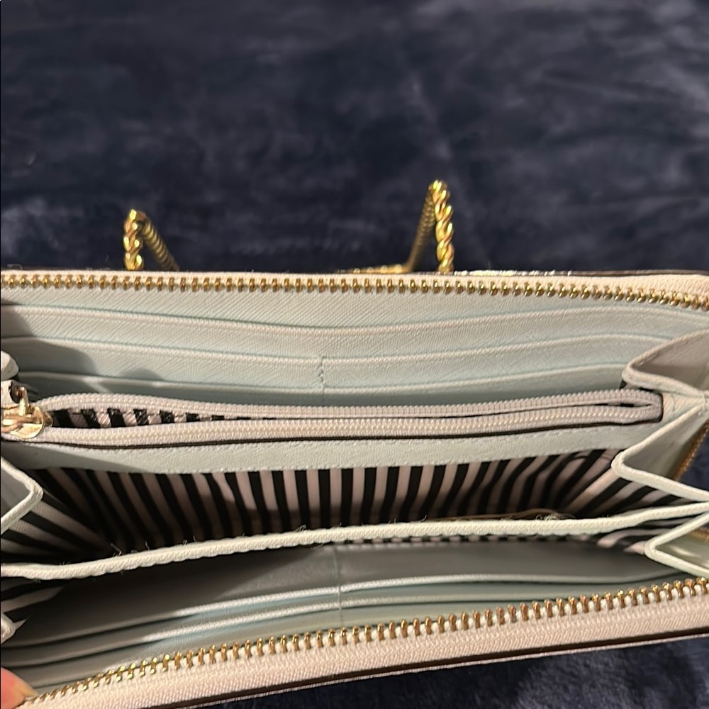 Kate Spade Pastel Mint Green Wallet EUC - Picture 3 of 6